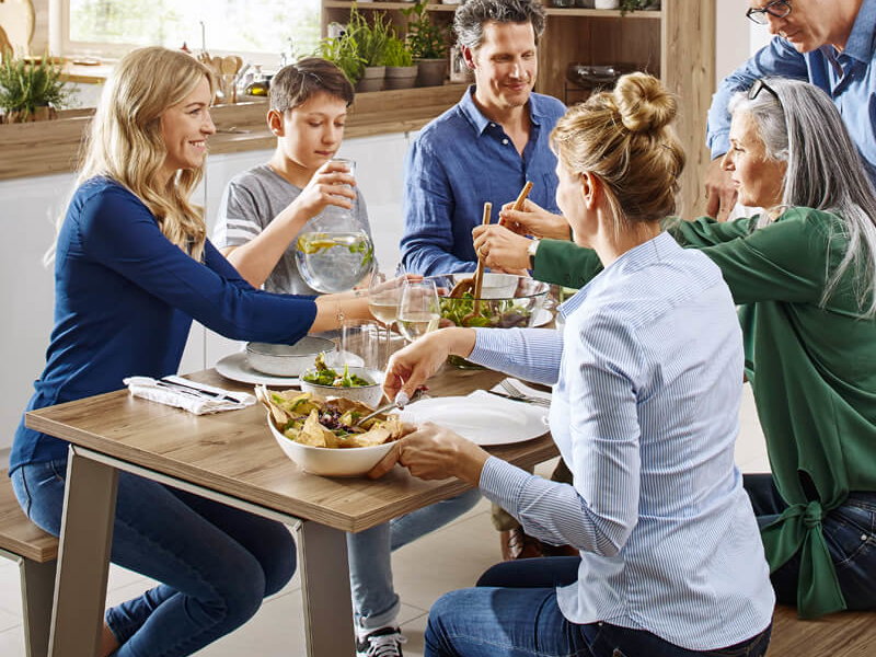 Neue Küche - Einweihung mit Freunden. Beratungsqualität und Service bei Spitzhüttl Home Company