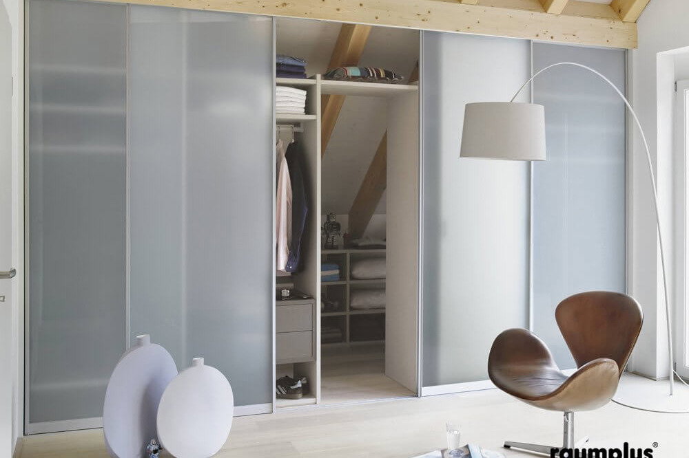 Begehbarer Kleiderschrank Milchglastüren Raumplus Ankleide Ankleidezimmer Milchglas mehr Licht Ordnung Home Company