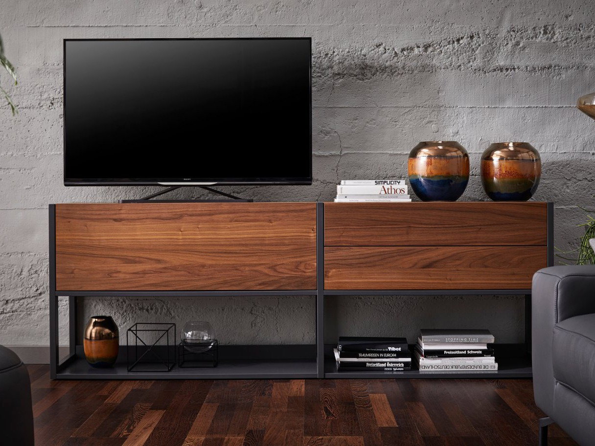 TV-Schrank aus Nussbaum - Luxus pur