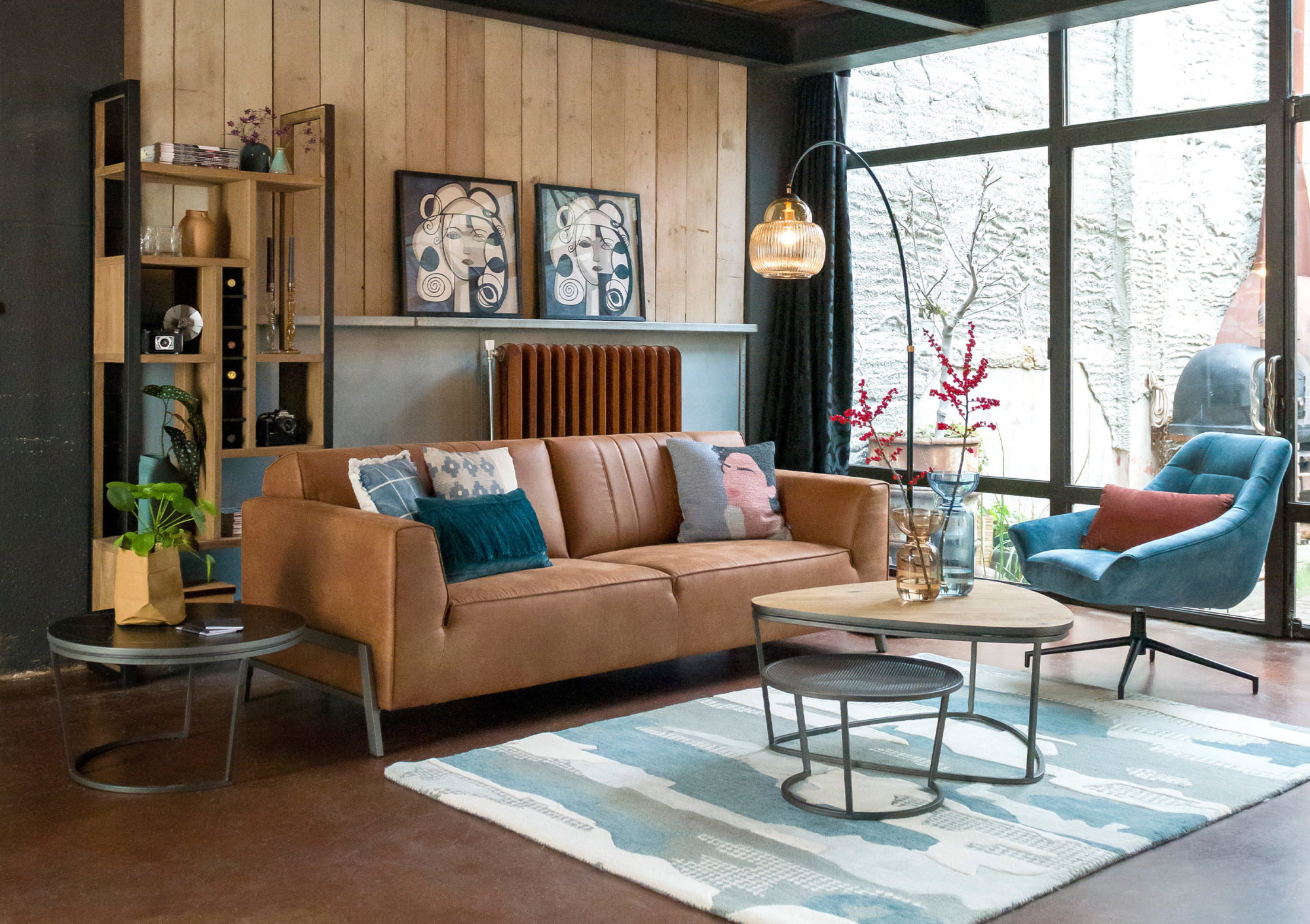 Ledersofa im Wohnzimmer von Henders und Hazel
