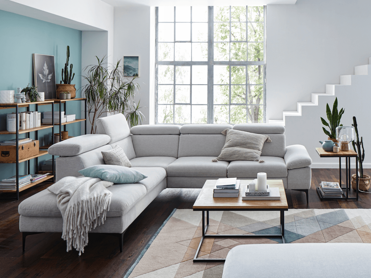 Ecksofa Felipa (links) mit Stoffbezug und verstellbarem Kopfteil von Global Family