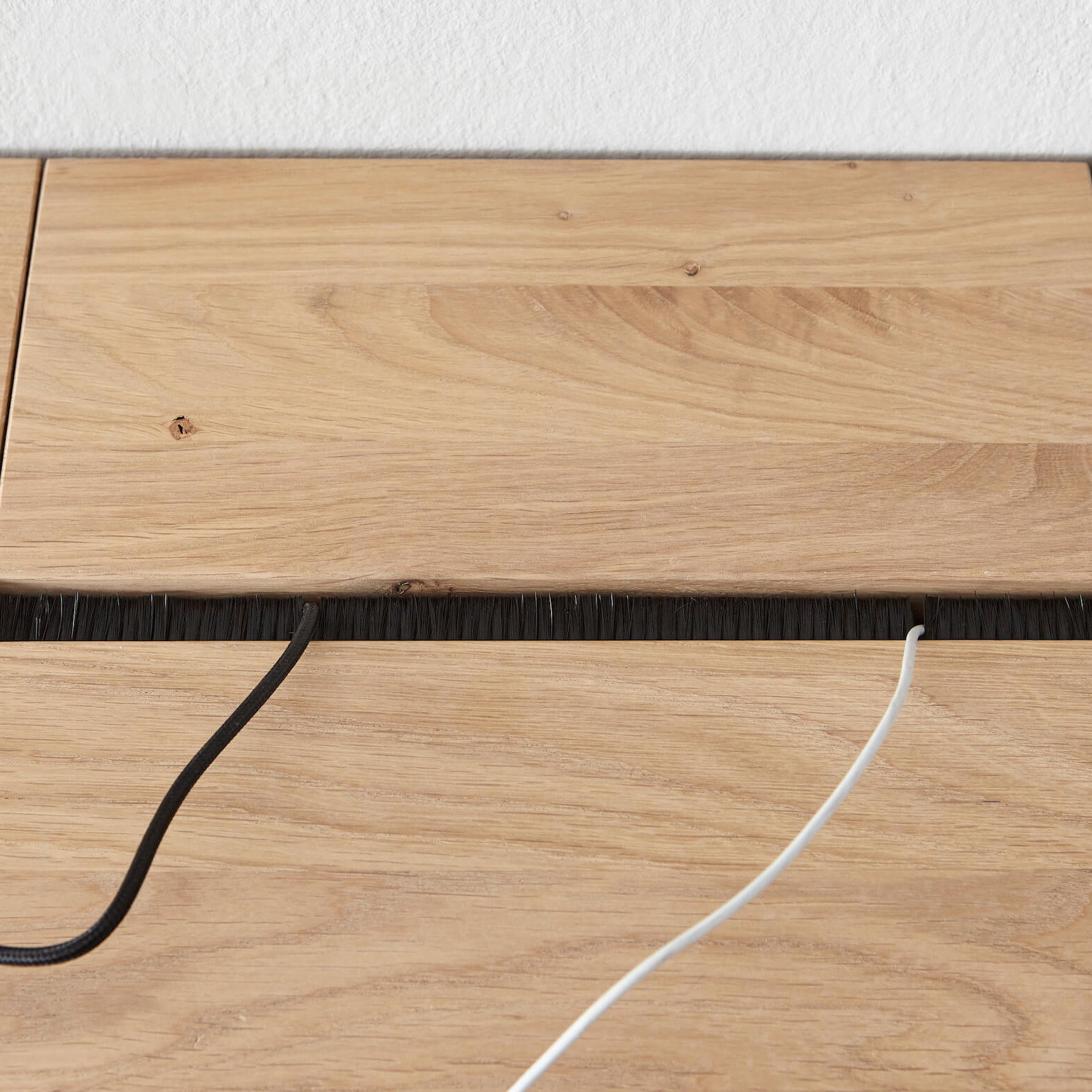 Homeoffice Schreibtisch Cartago Soft von Natura Home in Wildeiche massiv, bianco geölt
