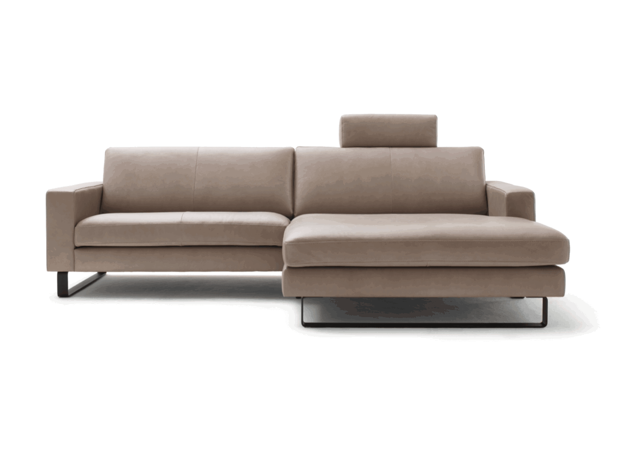 Ecksofa Liv - 2-Sitzer links, Longchair rechts. Leder, Taupe, Raum.Freunde