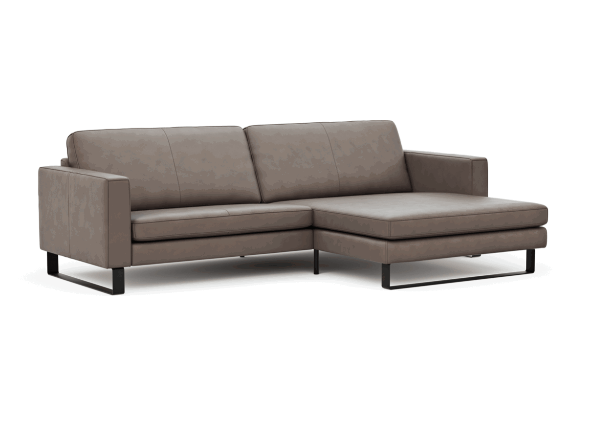 Ecksofa Liv - 2-Sitzer links, Longchair rechts. Leder, Taupe, Raum.Freunde