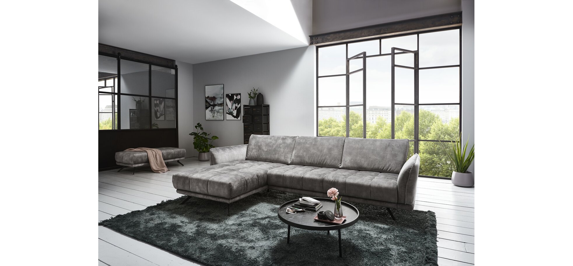 Ecksofa - 3-Sitzer mit Longchair links, Velourstoff, Silbergrau – Bild 2