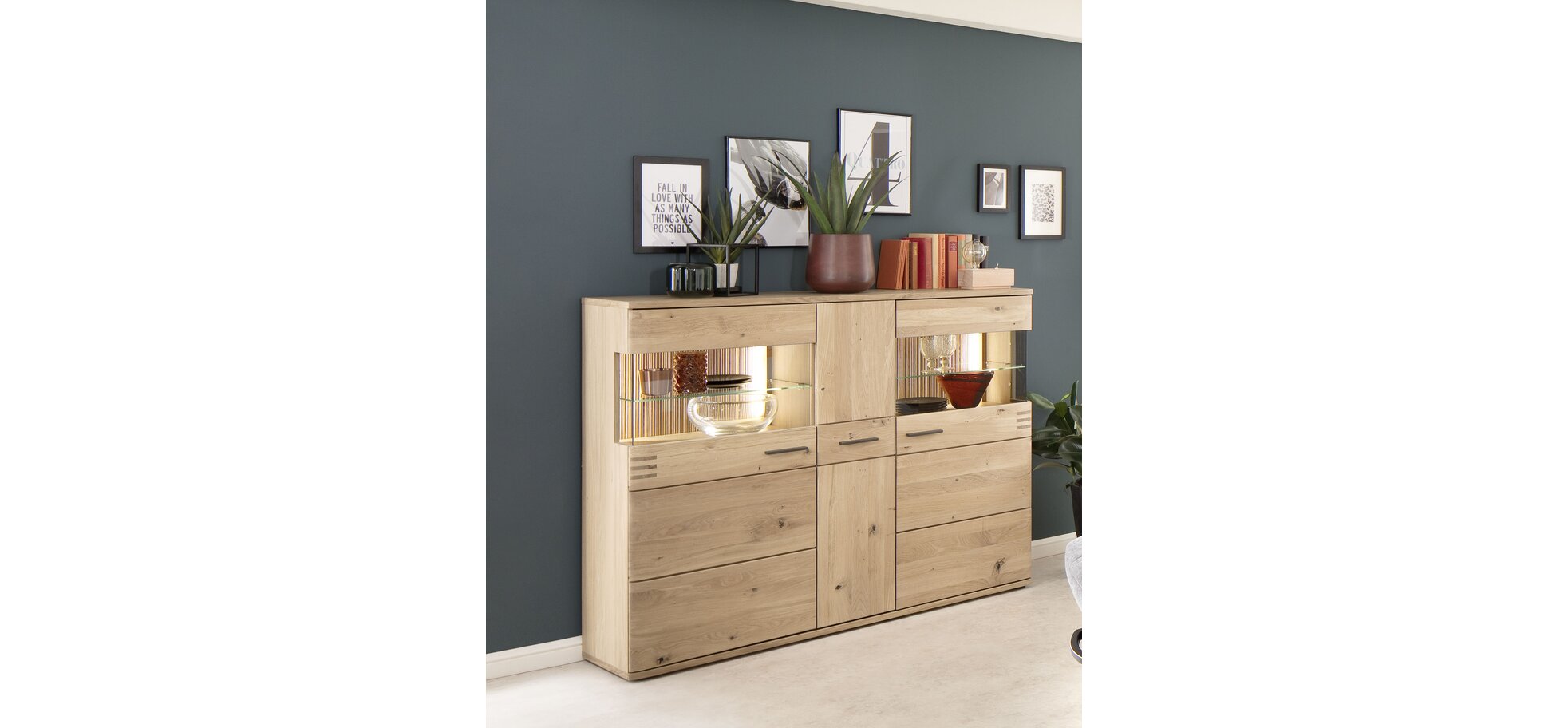 Highboard Balkeneiche teilmassiv inkl. Beleuchtung – Bild 2