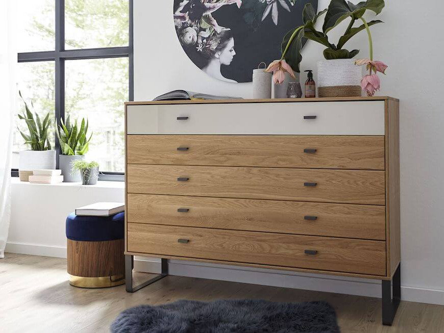Kommode aus Holz