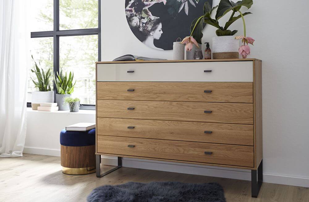 Kommode aus Holz