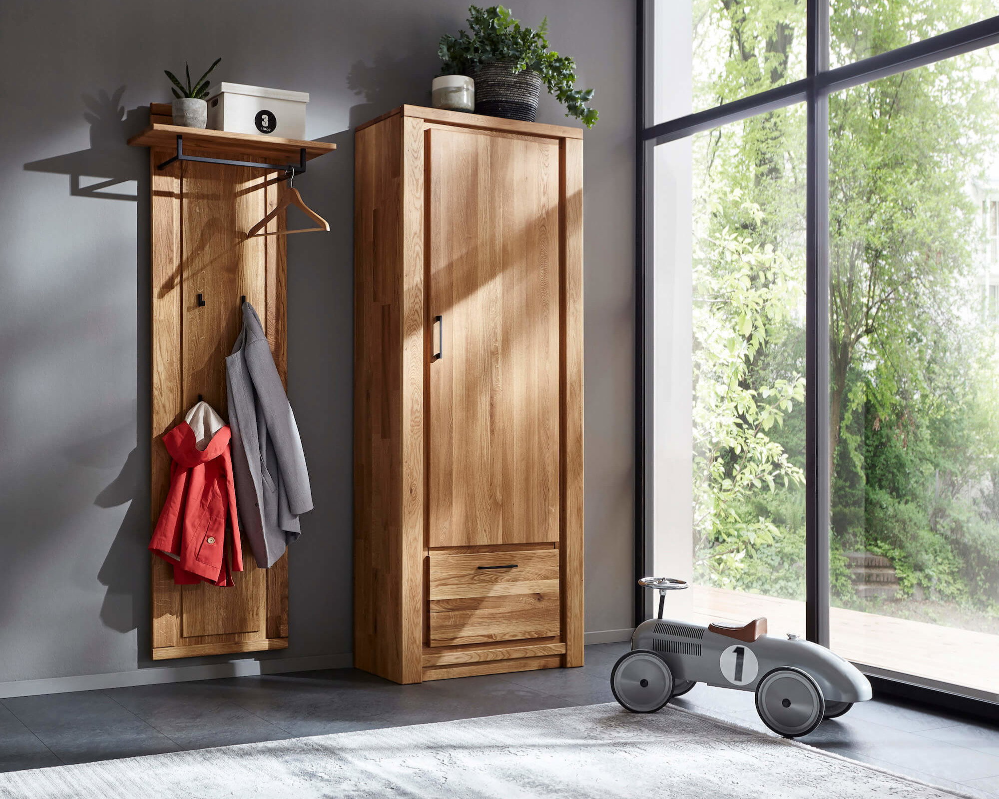 Garderobe Farmingdale von Natura Home, Eiche massiv
