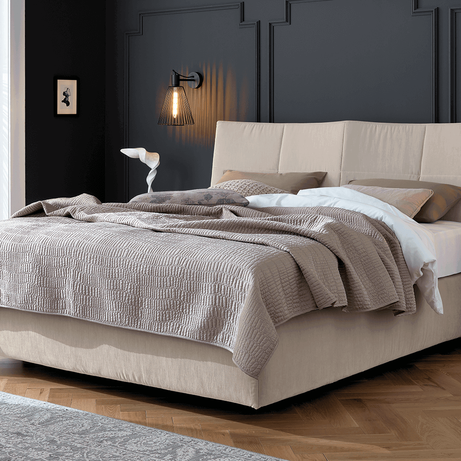 Eingerichtetes Schlafzimmer