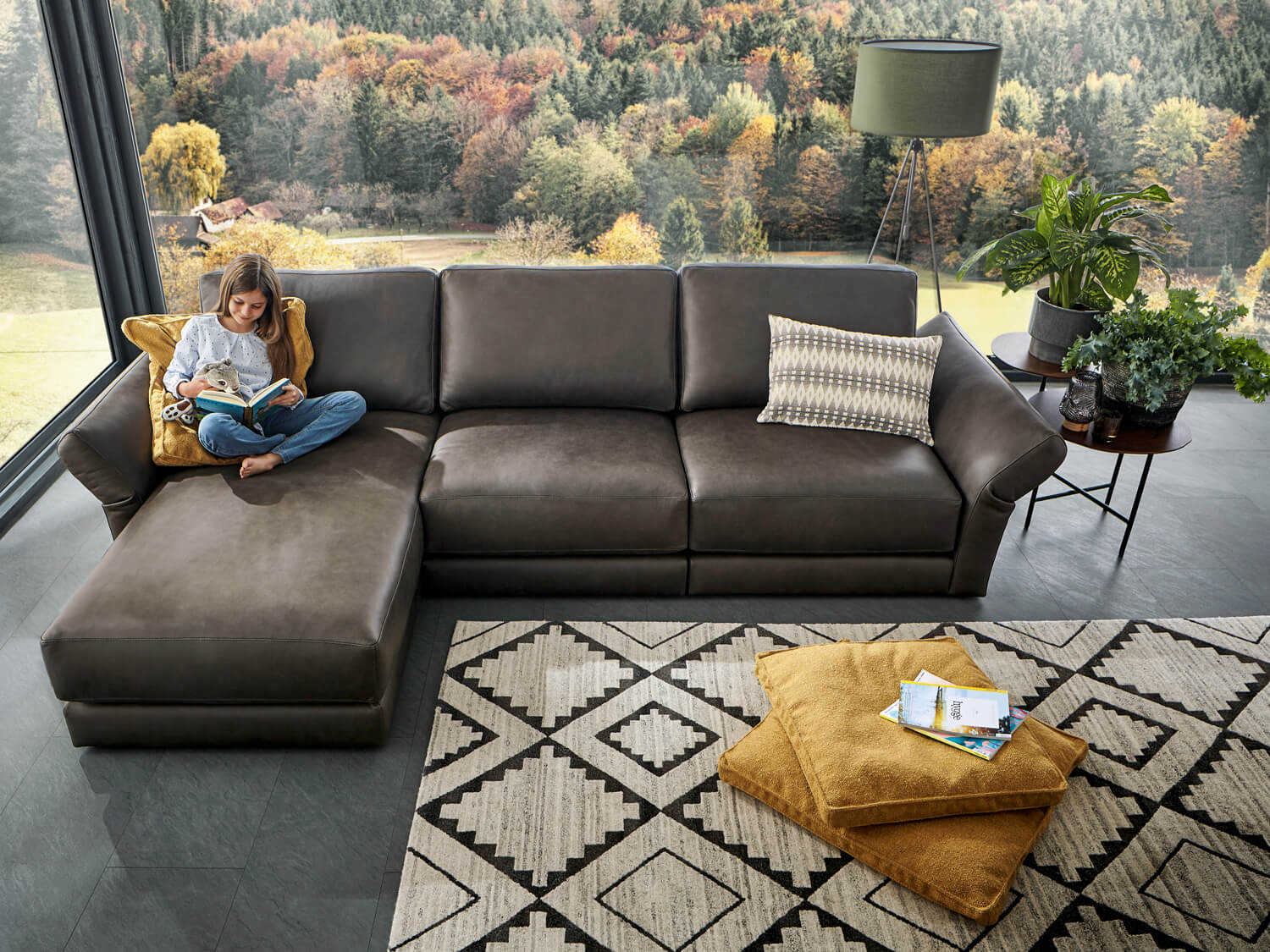 Braunes Ecksofa mit Lederbezug