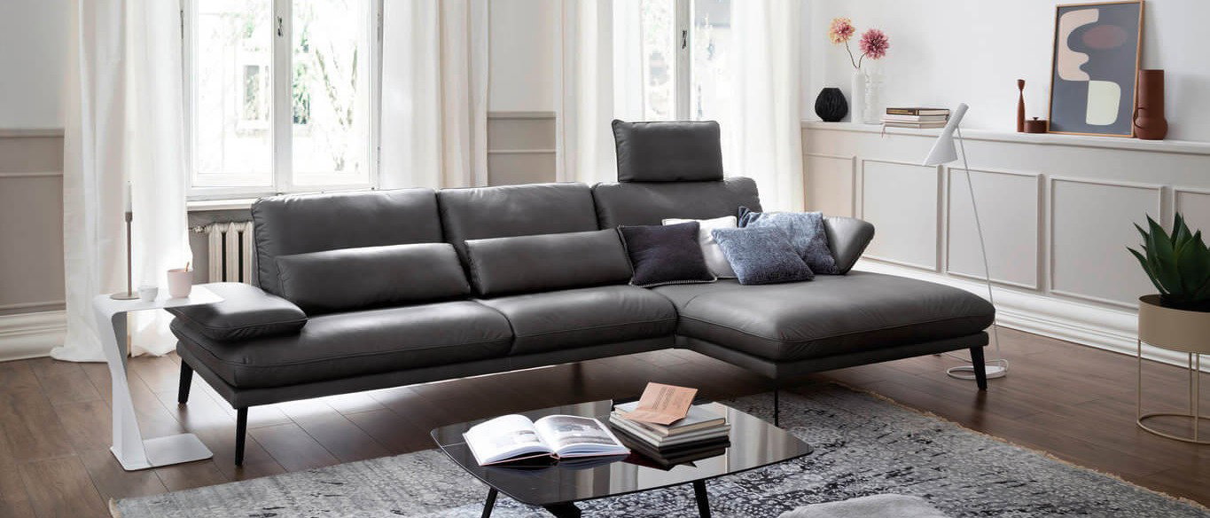 Welcher Teppich passt am besten zu einem grauen Sofa?