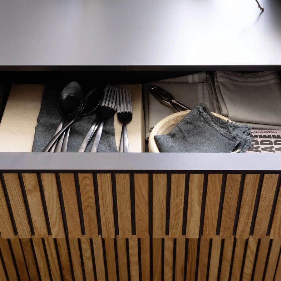 Sideboard Stav aus Asteiche f&uuml;r mehr Stauraum