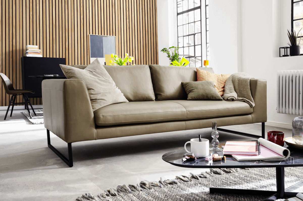 Sofa Helmi - 3-Sitzer, Leder, Cappuccino, Metallkufe von Raum.Freunde