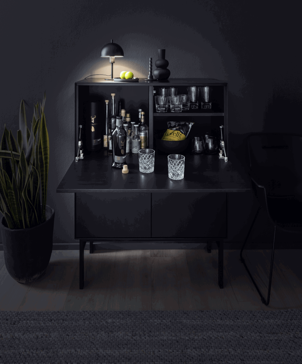 Highboard Henri - Schwarz, Gebeizt von Raum.Freunde