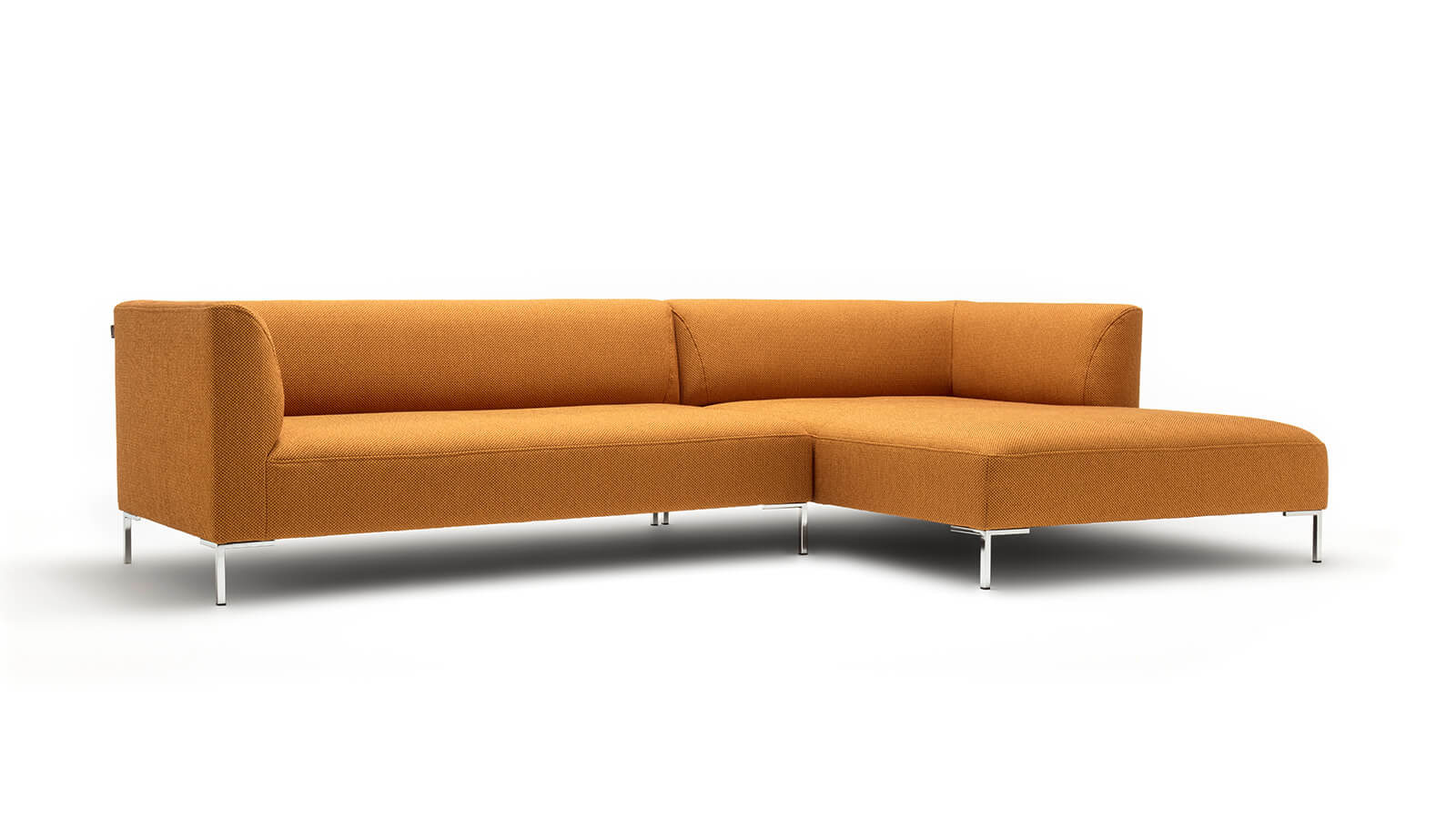Ecksofa in orangen Stoff