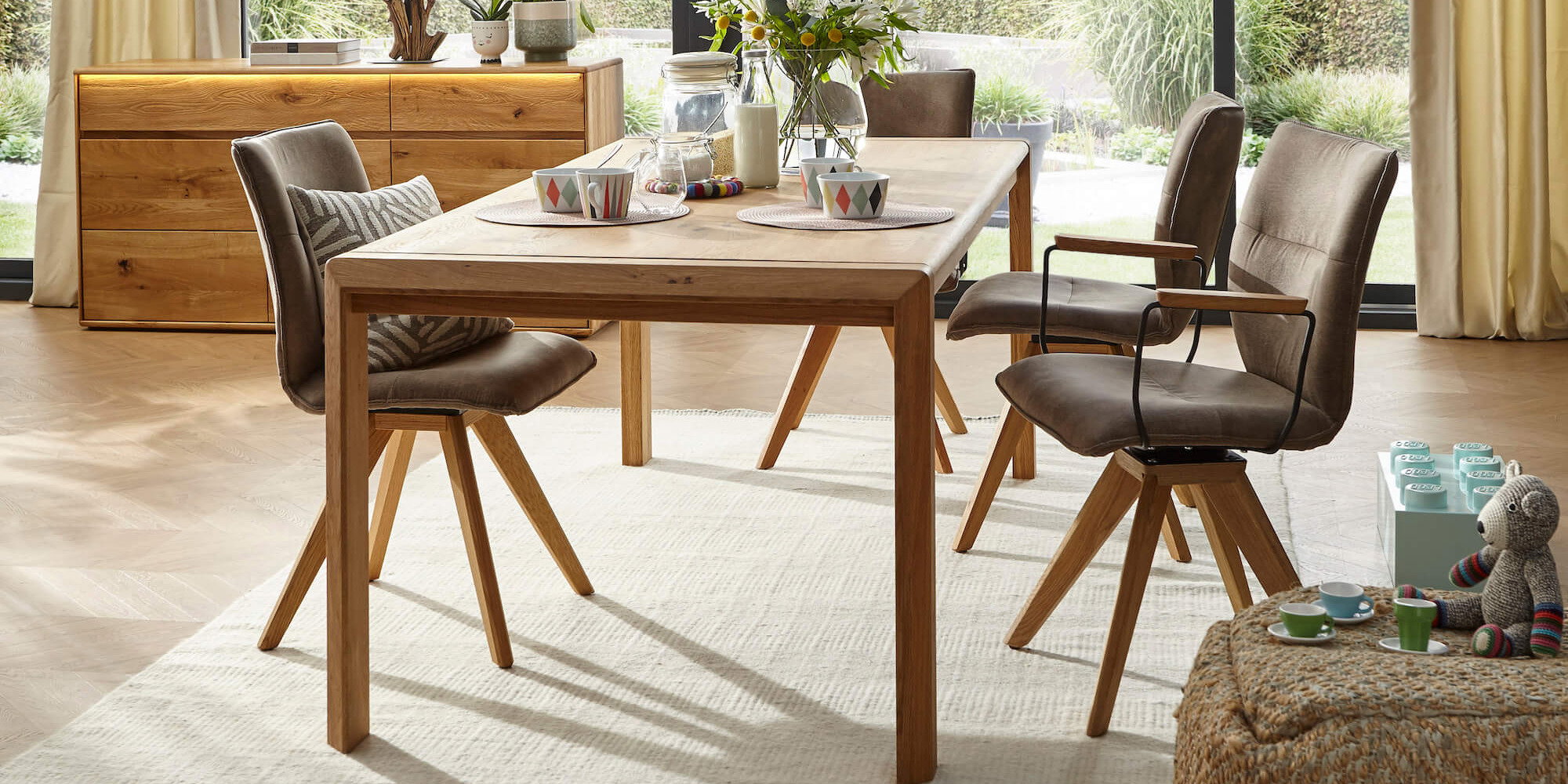 Esstisch Middleton von Natura Home ist perfekt für ein zeitloses Esszimmer