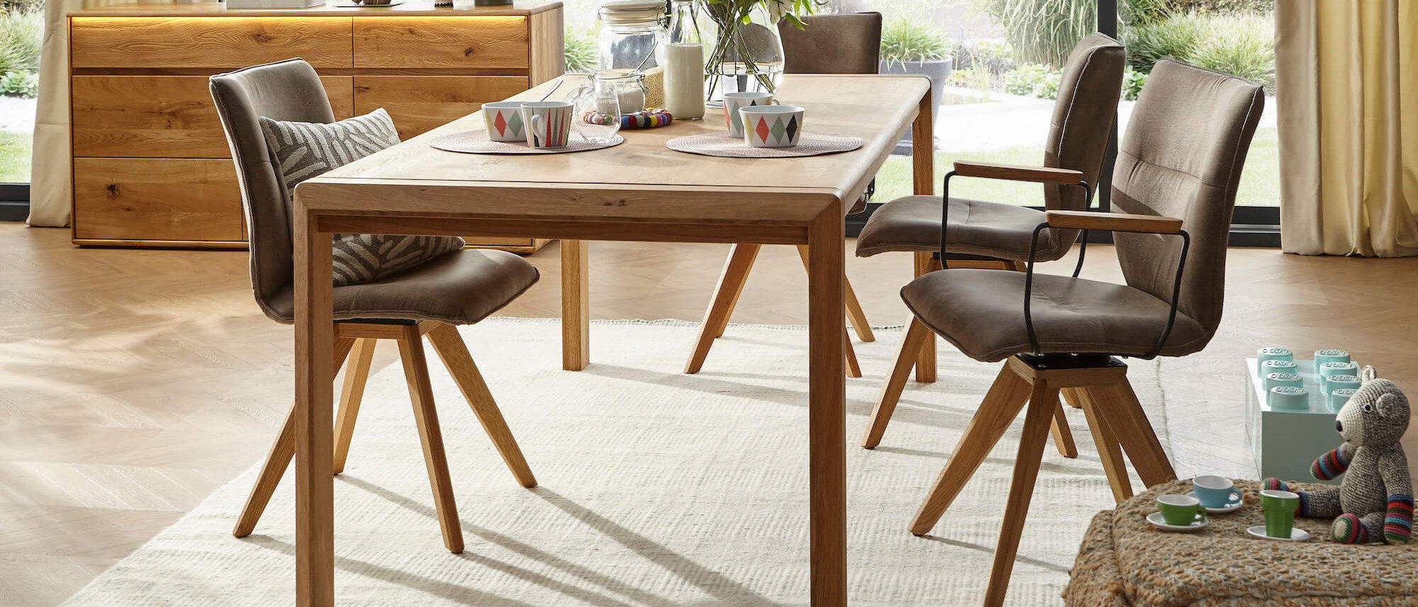 Esstisch Middleton von Natura Home ist perfekt für ein zeitloses Esszimmer