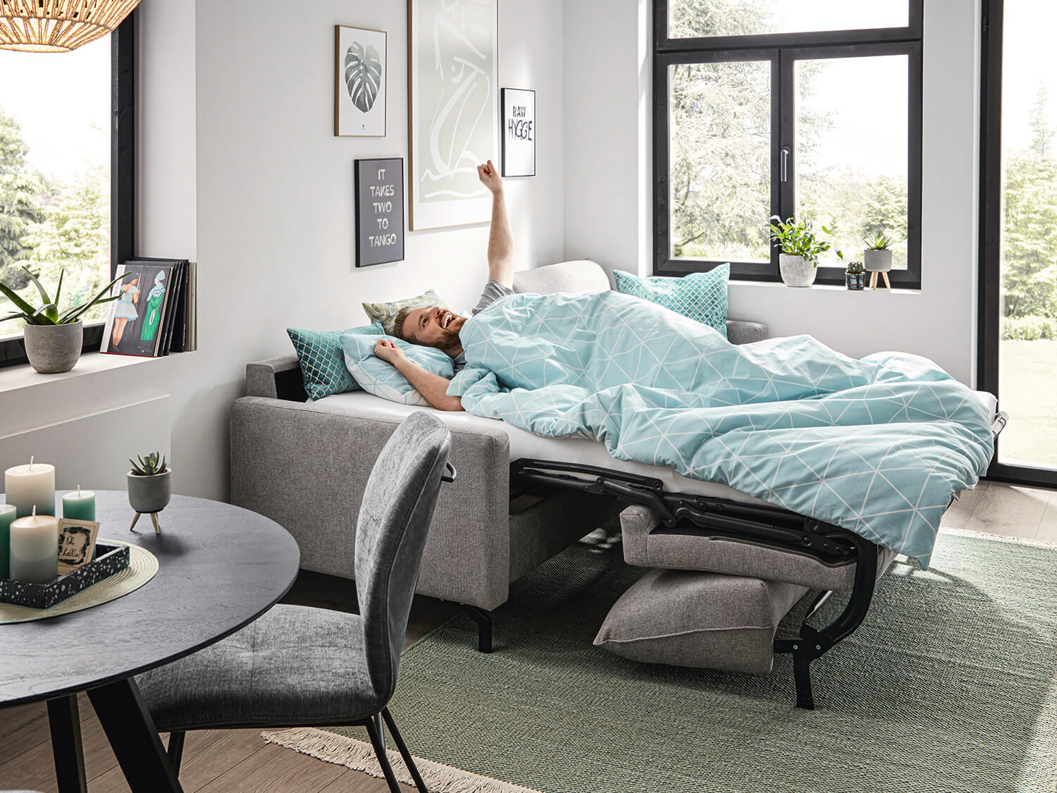 Schlafsofa mit grauen Stoff