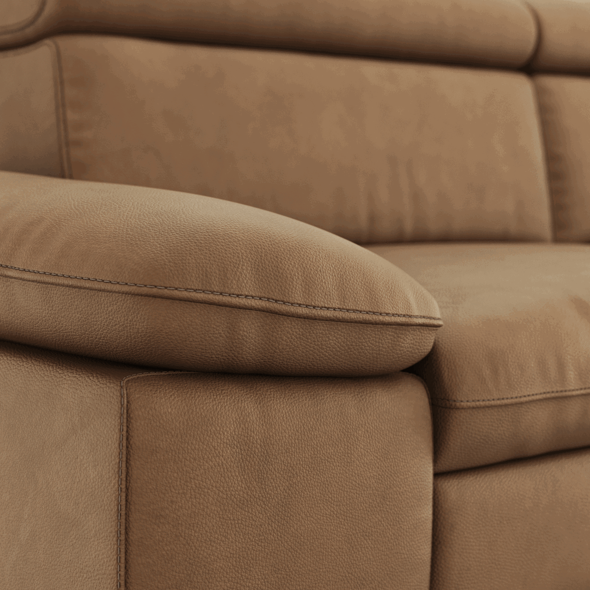 Ecksofa Felipa (rechts) mit Lederbezug von Global Family