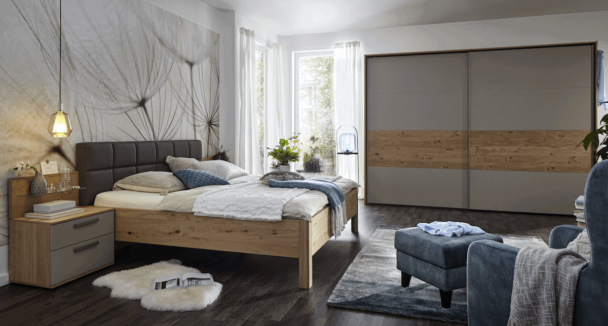 Bett Viana - Liegefl&auml;che ca. 180x200 cm, Balkeneiche furniert, Kunstleder Anthrazit von Global Family