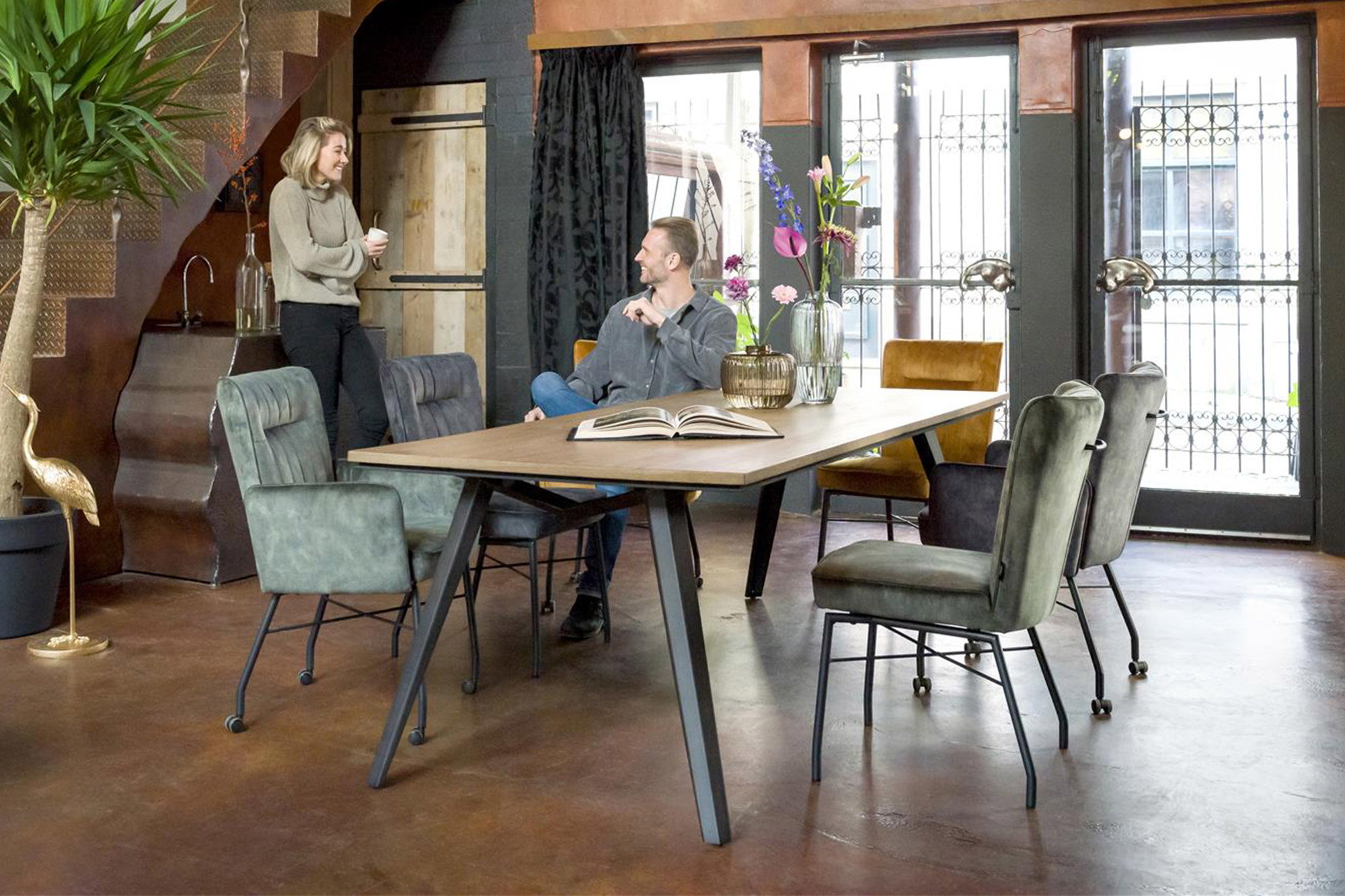 Industriell eingerichtetes Esszimmer von Henders und Hazel
