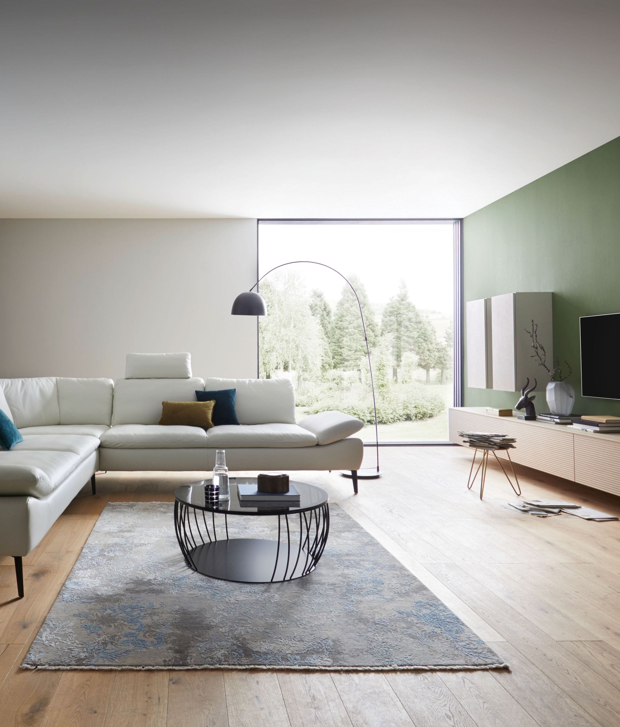 Teppiche reinigen, Reinigung von Teppichen, Teppichreinigung, Reinigung von grauem Teppich, Contur Ecksofa Montefano Wohnzimmer Teppich