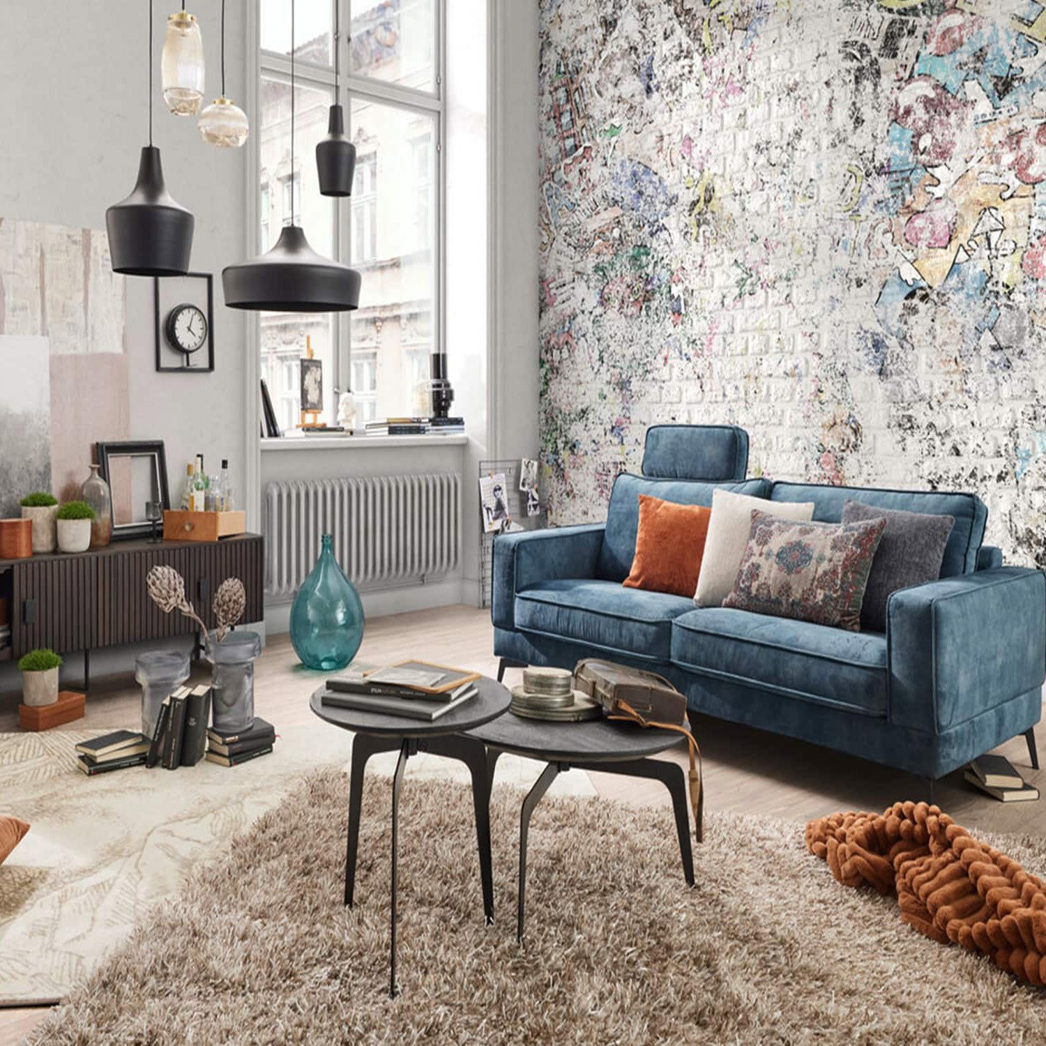 Modernes urbanes Sofa im Wohnzimmer – stilvolle Couch mit klaren Linien, gemütlich und vielseitig kombinierbar für jede Einrichtung.