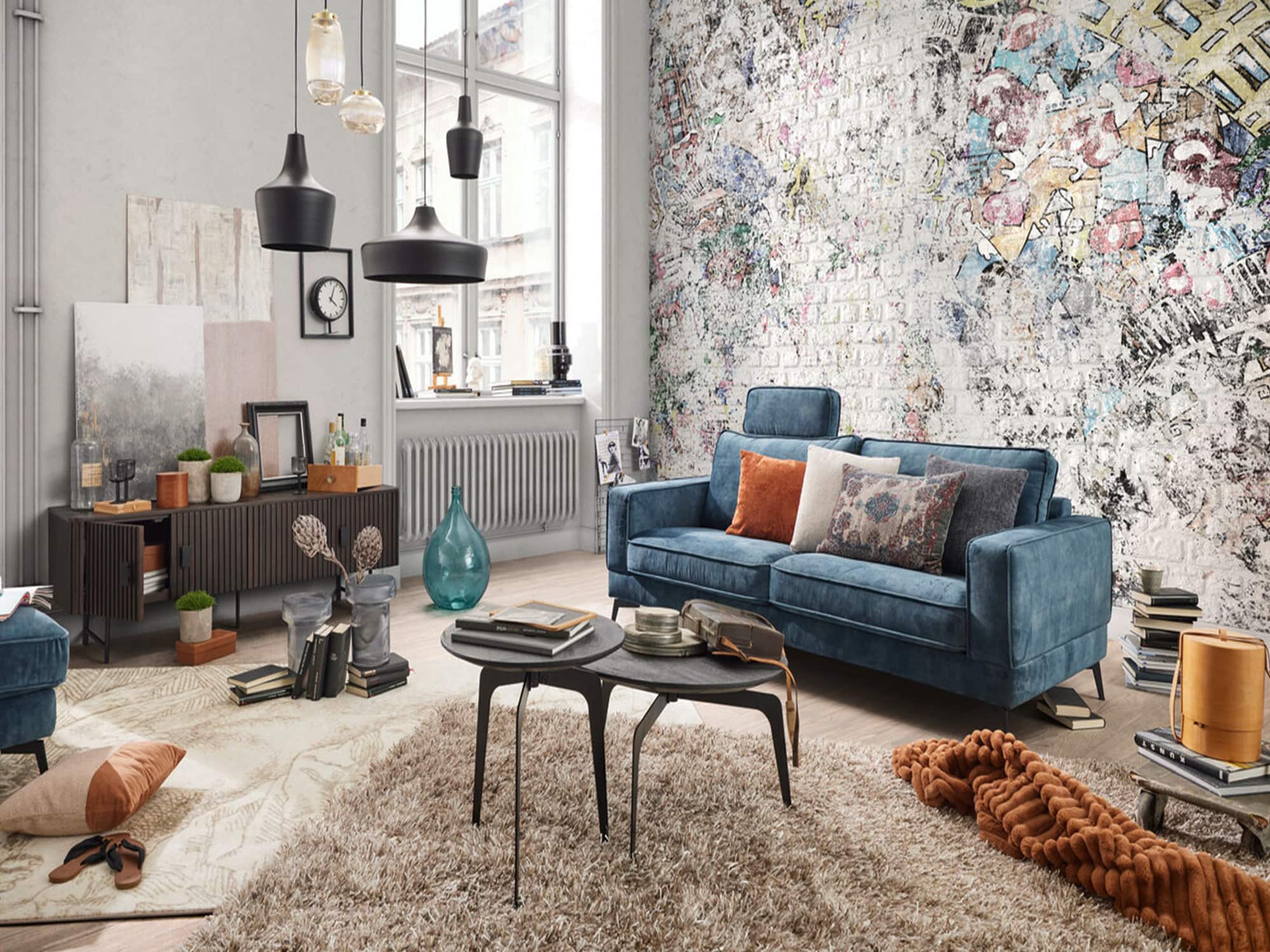 Modernes urbanes Sofa im Wohnzimmer – stilvolle Couch mit klaren Linien, gemütlich und vielseitig kombinierbar für jede Einrichtung.