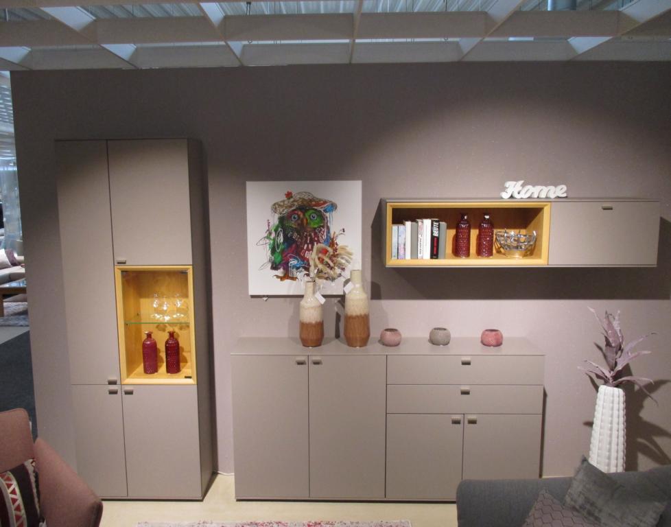Vitrinen-, Sideboard-Hängeschrankkombi LS2570