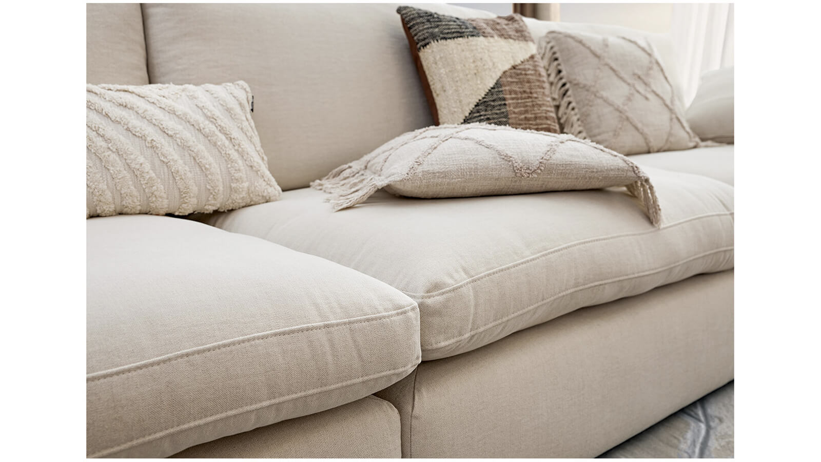 Sofa Palmdale - 4,5-Sitzer, inkl. Kissen, Stoff, Natur – Bild 4