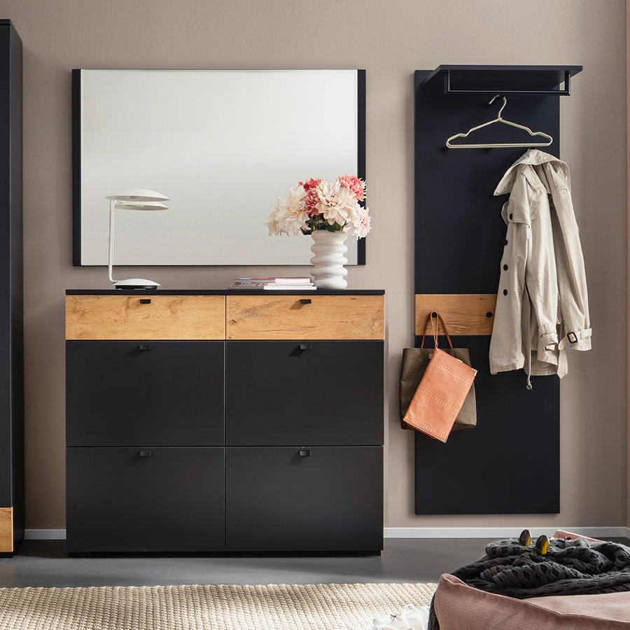Garderobe, schwarze Garderobe, schwarz und Holz Garderobe, moderne Garderobe, edle Garderobe, chice Garderobe,