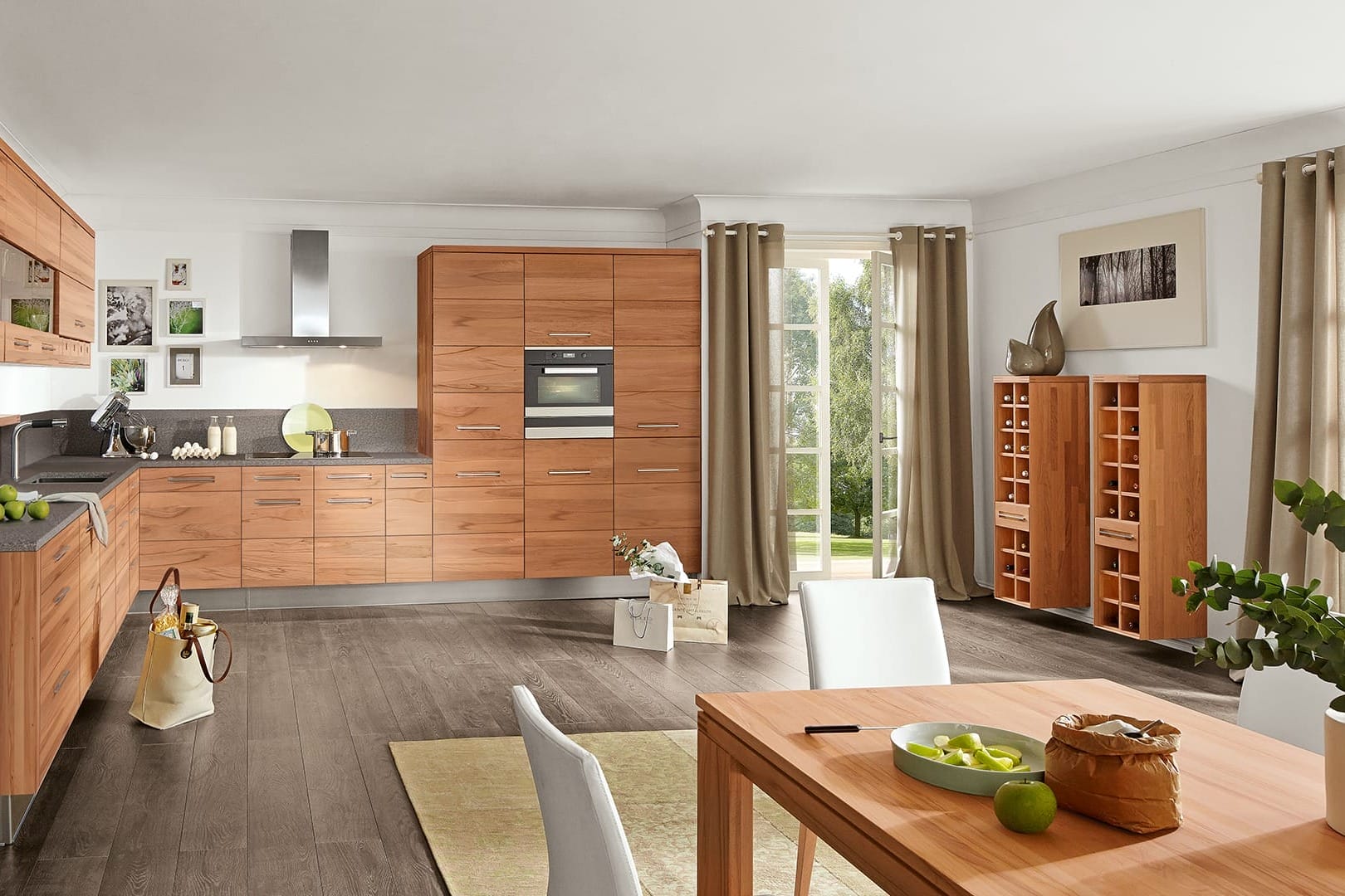 L-Form Holzküche massiv