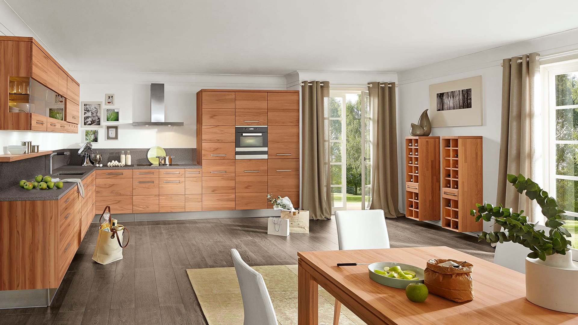 L-Form Holzküche massiv
