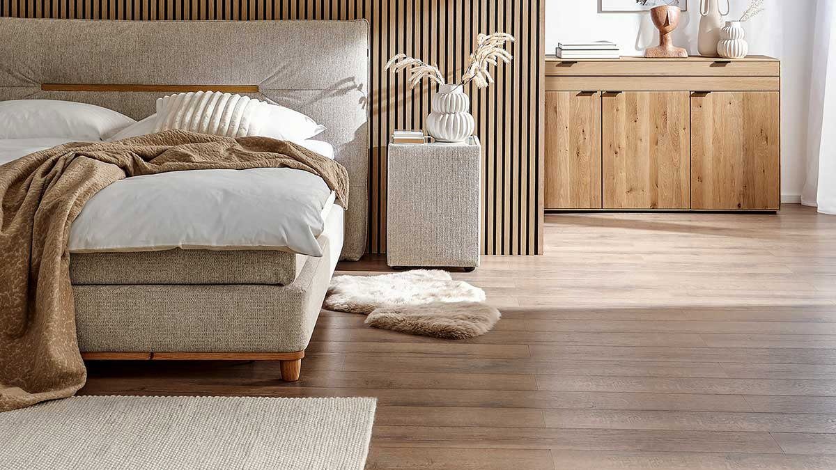 Helles Schlafzimmer aufgestellt nach Feng Shui