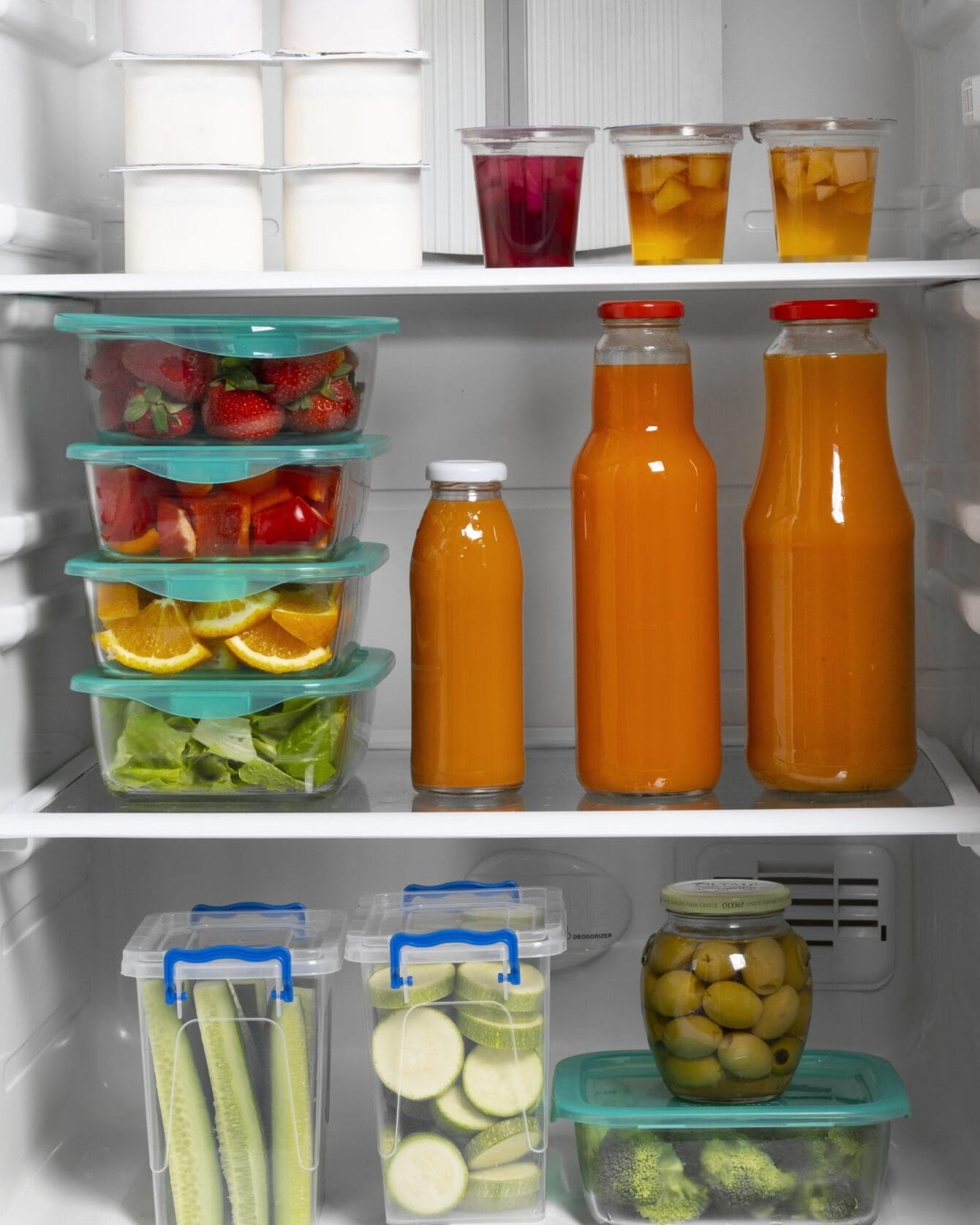 Kühlschränke, Kühlschrankinhalt, gesunder Einkauf, Kühlschrank für Gemüse und Obst, Lebensmittel frisch lagern