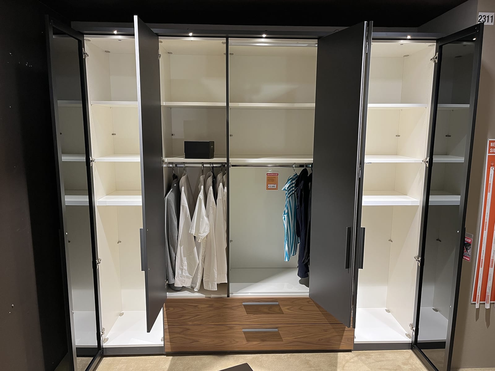 Kleiderschrank Mat-200 mit Parsol-Glastüren – Bild 2