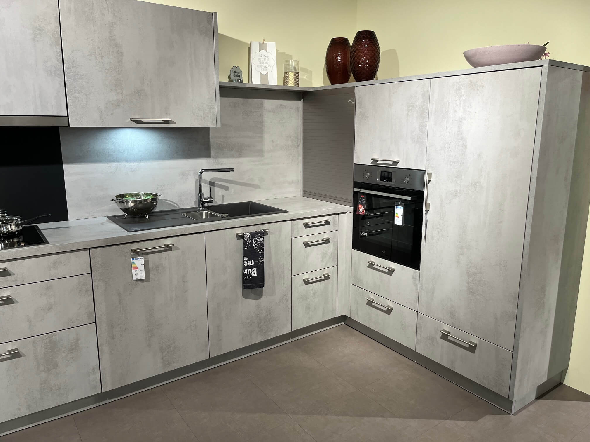 Musterküche Global Koje 606 U-Form