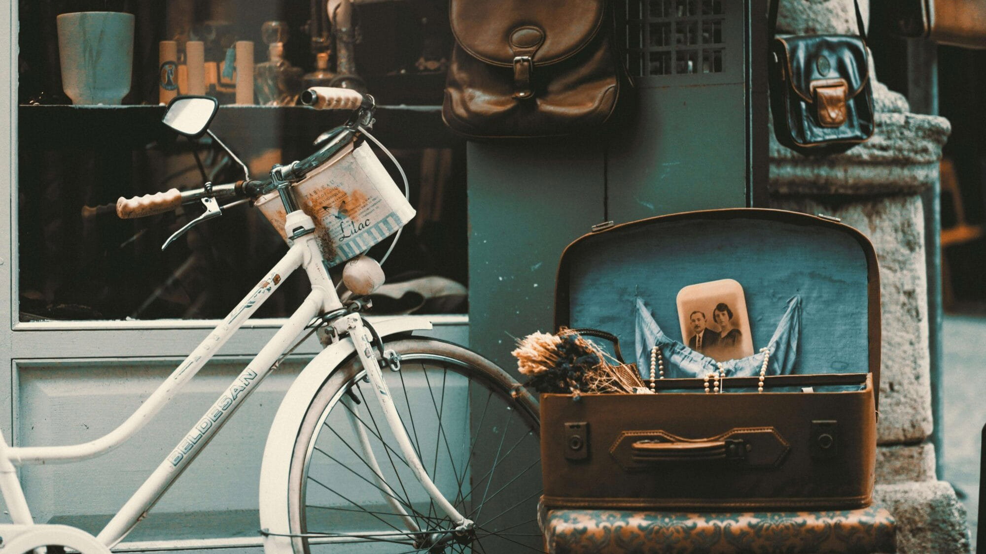 Antique Möbel mit modernen Möbeln kombinieren – voll im Trend