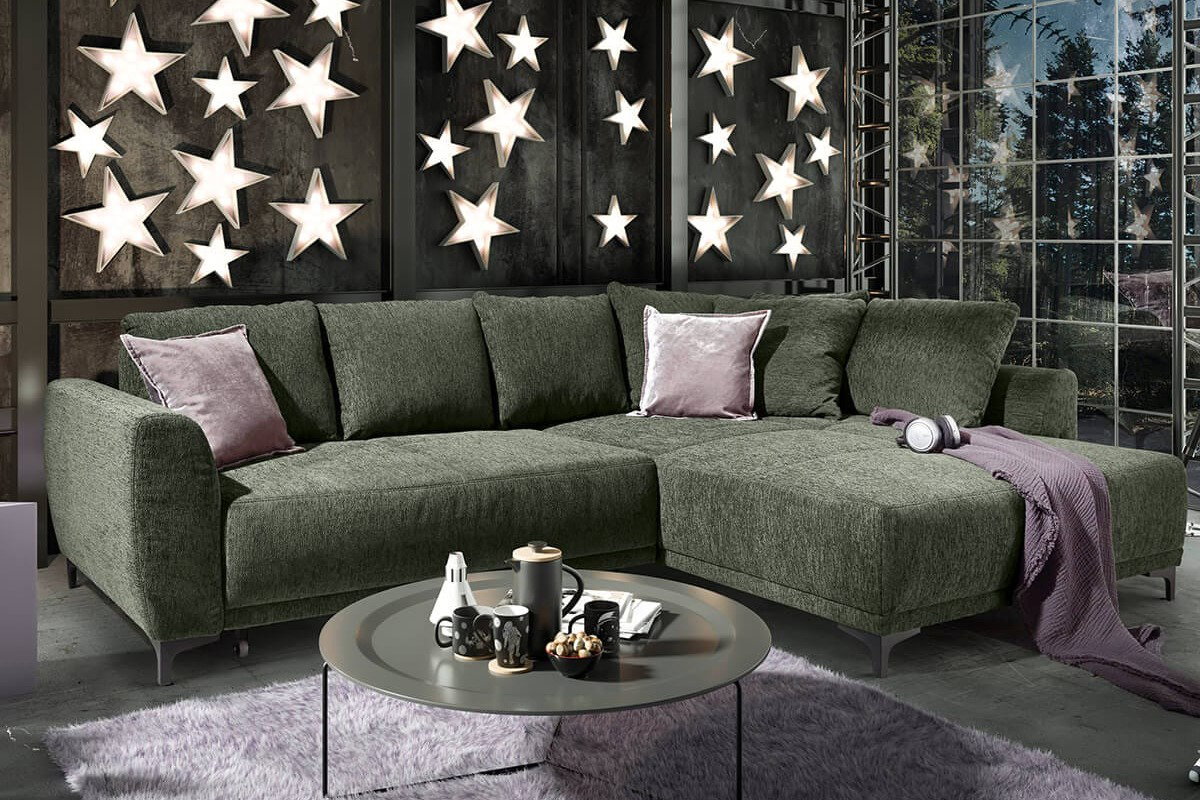 Dunkelgrün als Eyecatcher im Wohnzimmer