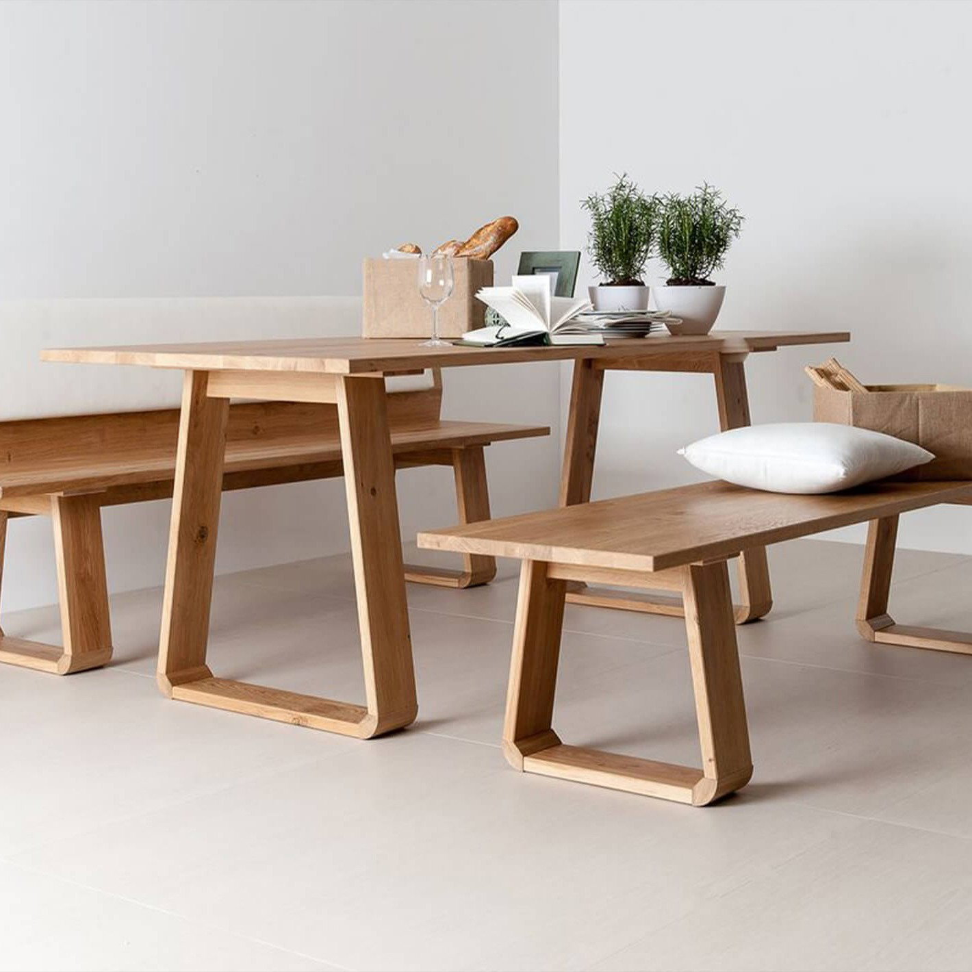 Minimalistes Esszimmer, einfach aber wohnlich