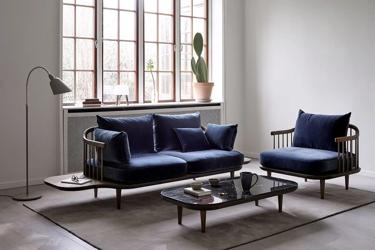 blaues sofa mit sessel, industrial