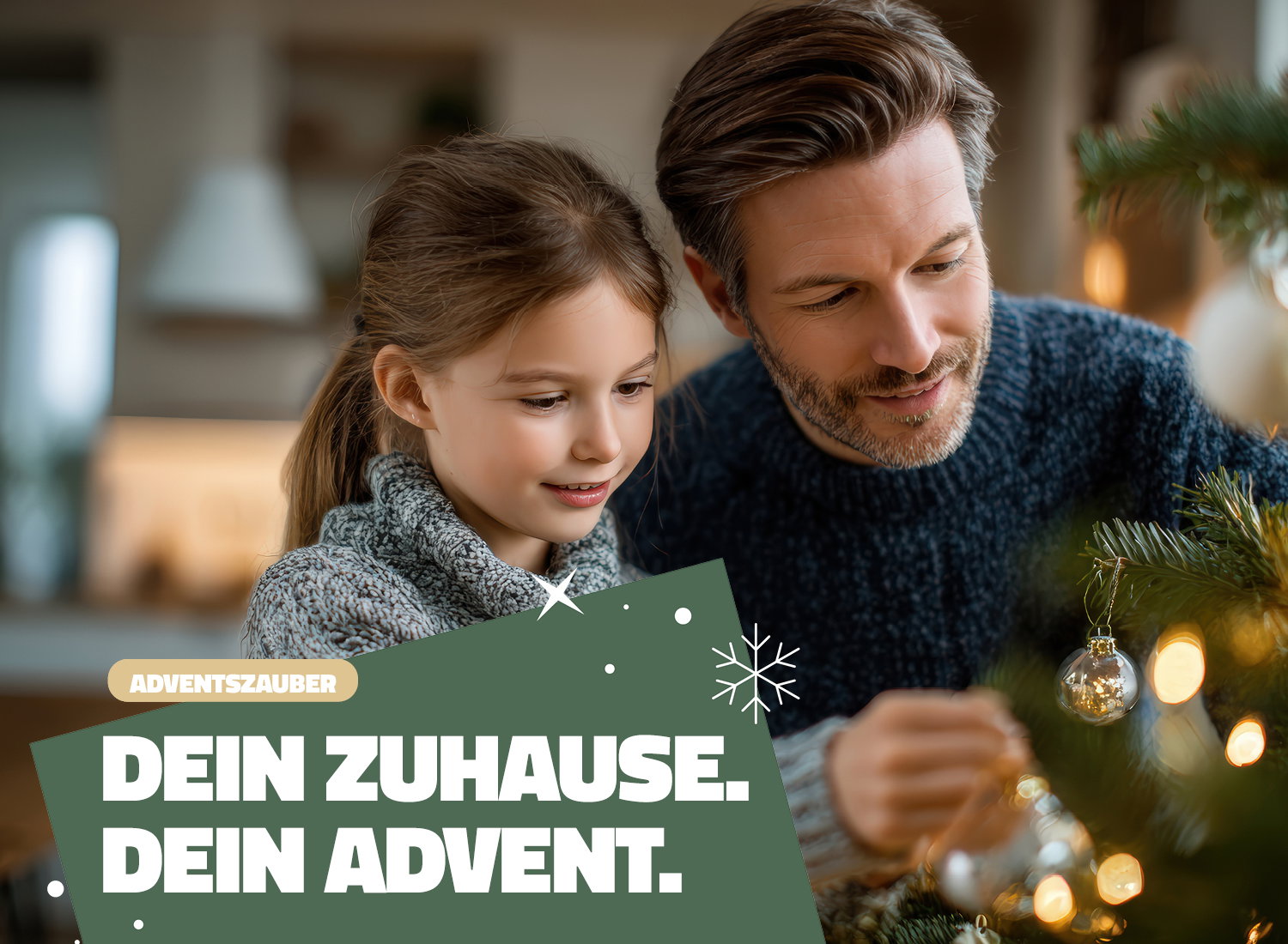 Teaser Adventshighlights. Vater und Tochter schmücken Weihnachtsbaum.
