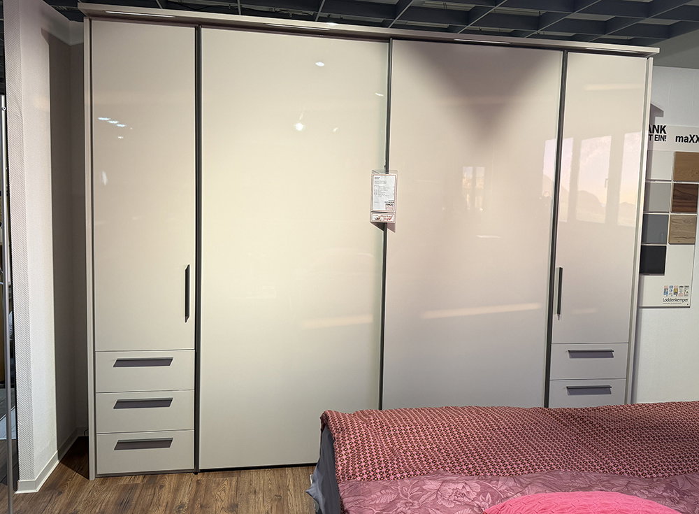 Kleiderschrank maXX.700