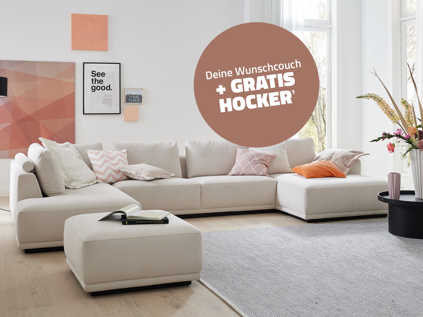 Möbelaktion im April. Hocker geschenkt zur Wunschcouch.