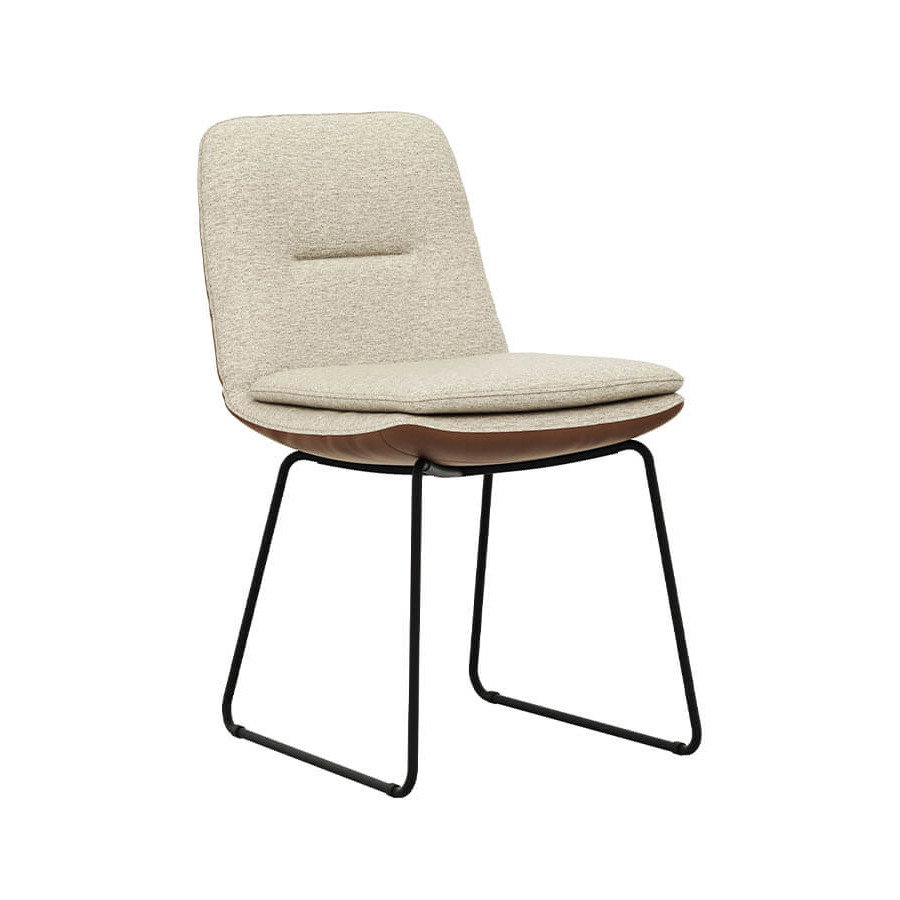 Moderner Polsterstuhl Macano in Beige und Cognac mit Leder-Stoff-Kombination, elegantem Design und schwarzem Metallgestell für Esszimmer