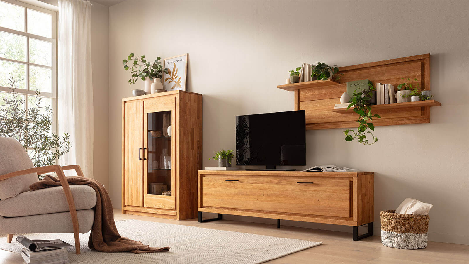 Wohnwand Farmingdale Light von Natura Home aus massiver, naturgeölter Eiche mit Highboard, Lowboard und Wandboard im modernen Wohnstil