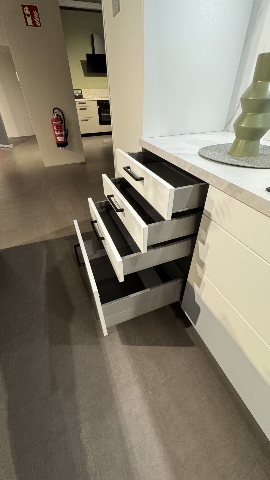 Schüller *Musterküche* Sienna mit Bora & Siemens Elektrogeräten – Bild 6